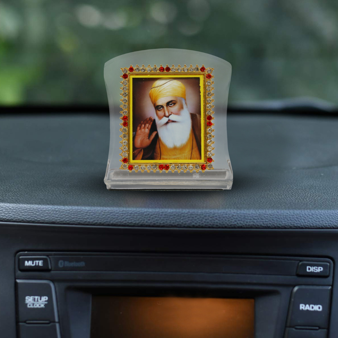 Curve Car Dashboard Idol Guru Nanak Dev ji