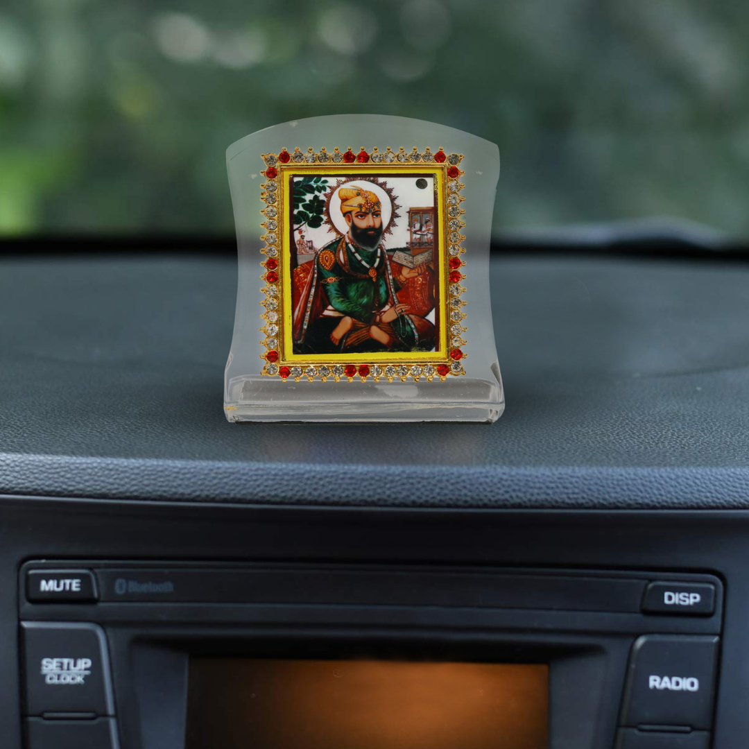 Curve Car Dashboard Idol Guru Teghbahadur Ji